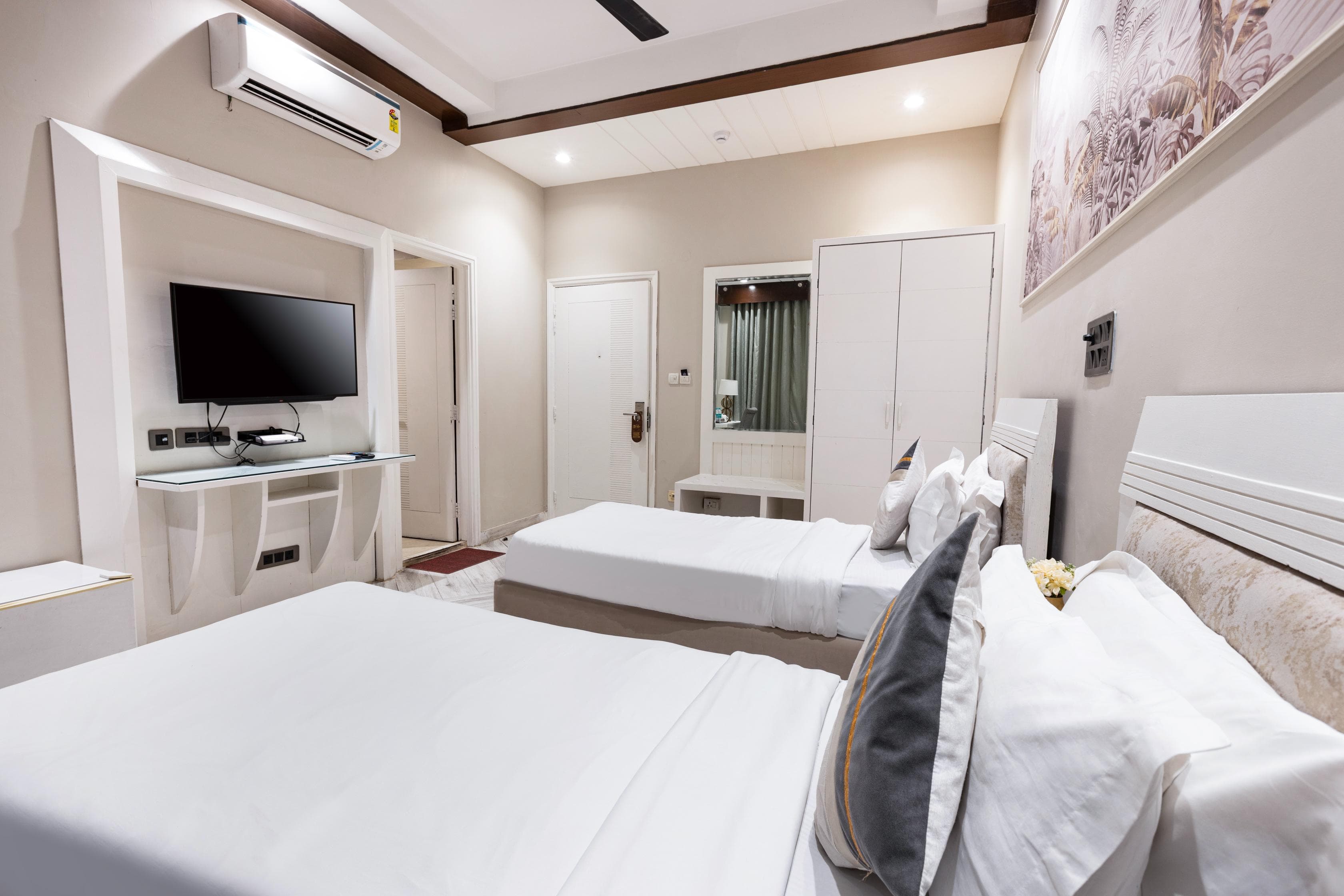 Skon boutique by orion hotels - Image 37