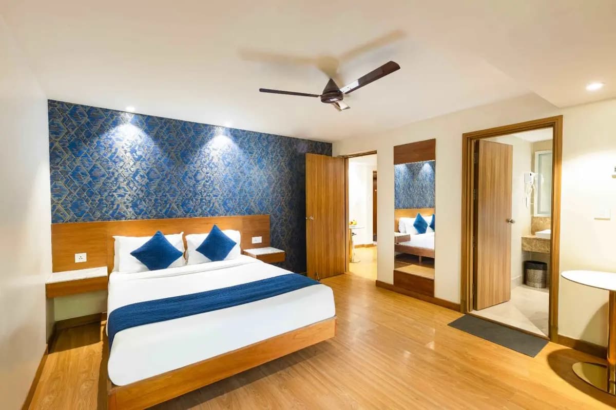 Hotels Near Lotus Temple Delhi